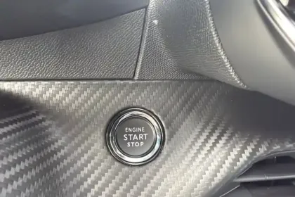 Photo 15 Peugeot 2008  Hybrid 145 e-DCS6