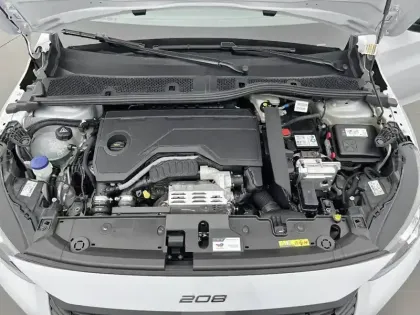 Photo 24 Peugeot 208  Hybrid 110 e-DCS6