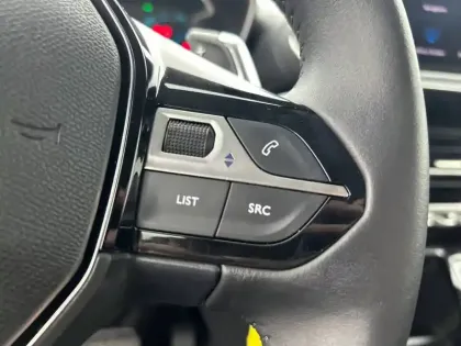 Photo 17 Peugeot 208  Hybrid 110 e-DCS6