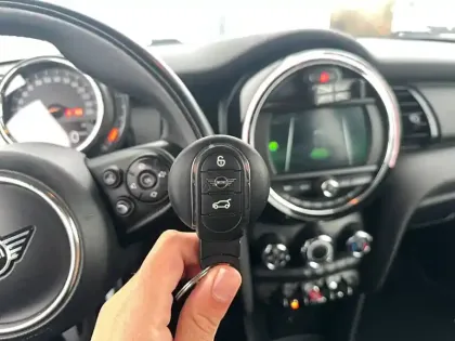 Photo 28 Mini Mini Hatch 3 Portes One 75 ch