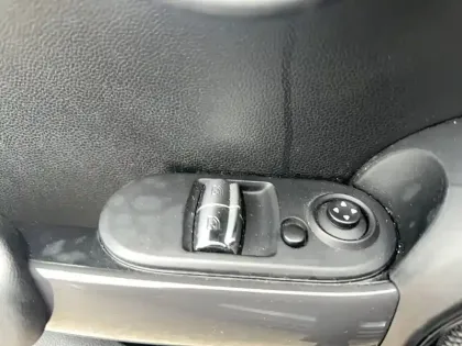 Photo 16 Mini Mini Hatch 3 Portes One 75 ch