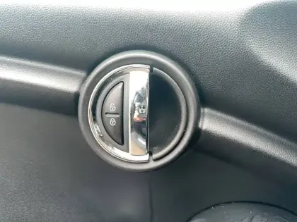 Photo 17 Mini Mini Hatch 3 Portes One 75 ch