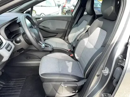 Photo 35 Renault Clio  E-Tech full hybrid 145 ch GSR2