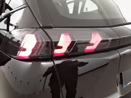 Photo 16 Peugeot 2008  PureTech 100 S&S BVM6