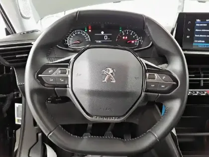 Photo 8 Peugeot 2008  PureTech 100 S&S BVM6