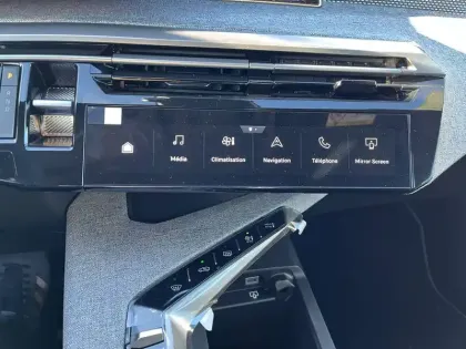 Photo 50 Peugeot 3008  Electrique 73 kWh 210 ch