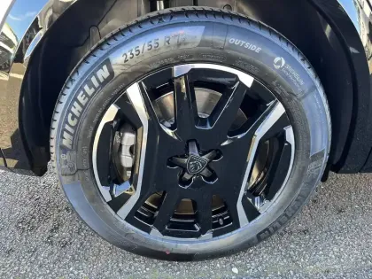 Photo 37 Peugeot 3008  Electrique 73 kWh 210 ch