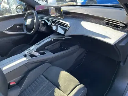 Photo 41 Peugeot 3008  Electrique 73 kWh 210 ch