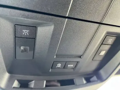 Photo 72 Peugeot 3008  Electrique 73 kWh 210 ch