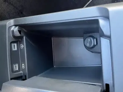 Photo 56 Peugeot 3008  Electrique 73 kWh 210 ch