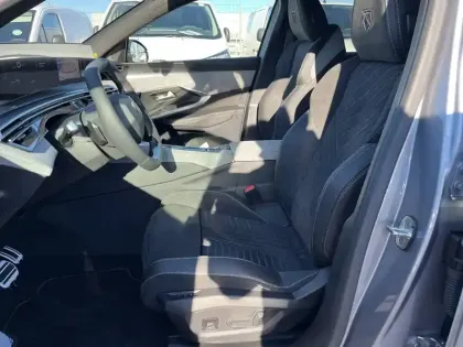 Photo 45 Peugeot 3008  Electrique 73 kWh 210 ch