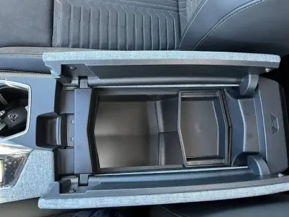 Photo 55 Peugeot 3008  Electrique 73 kWh 210 ch