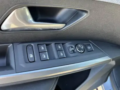 Photo 46 Peugeot 3008  Electrique 73 kWh 210 ch