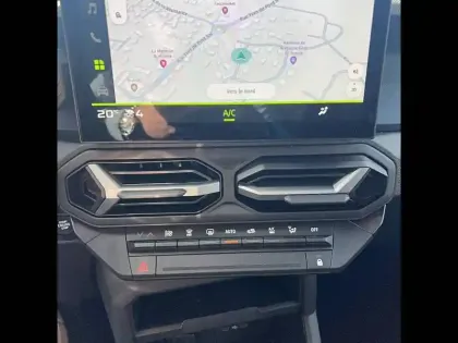 Photo 32 Dacia Duster  Hybrid 140