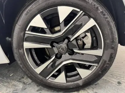 Photo 45 Peugeot 208  Hybrid 110 e-DCS6