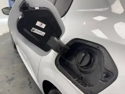 Photo 46 Peugeot 208  Hybrid 110 e-DCS6