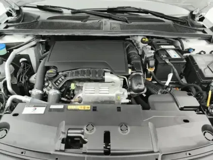 Photo 6 Peugeot 408  PureTech 130 ch S&S EAT8 GT