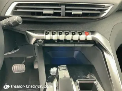 Photo 12 Peugeot 3008  Puretech 130ch S&S EAT8 Allure