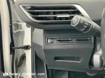 Photo 16 Peugeot 3008  Puretech 130ch S&S EAT8 Allure