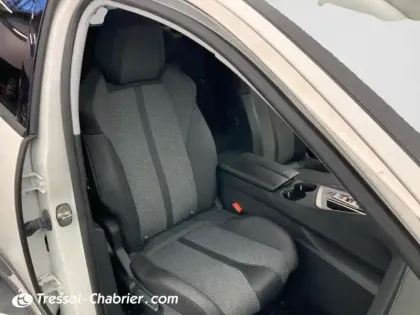 Photo 8 Peugeot 3008  Puretech 130ch S&S EAT8 Allure