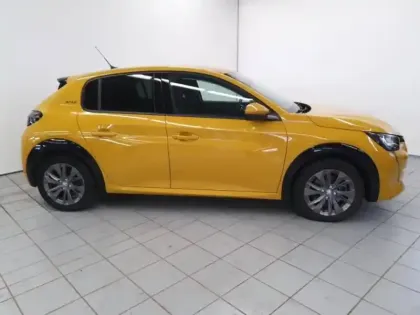 Photo 3 Peugeot 208  e- 136ch Style