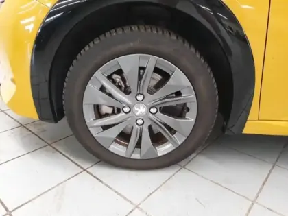 Photo 8 Peugeot 208  e- 136ch Style