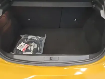 Photo 9 Peugeot 208  e- 136ch Style