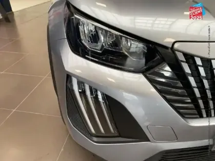 Photo 27 Peugeot 2008  1.2 Hybrid 145ch Allure e-DCS6