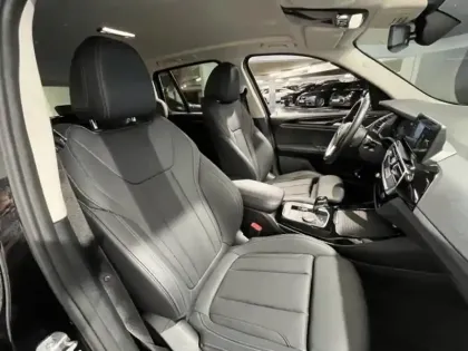 Photo 8 BMW X3  sDrive18d 150ch Business Design