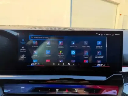 Photo 28 BMW Serie 5 M5 4.4 V8 PHEV 727ch