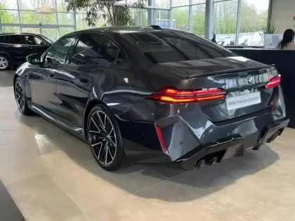 Photo 38 BMW Serie 5 Gén. VII (G90) Ph1 Base 4