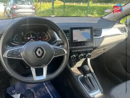 Photo 29 Renault Captur  1.6 E-Tech hybride 145ch Evolution GPS Camera