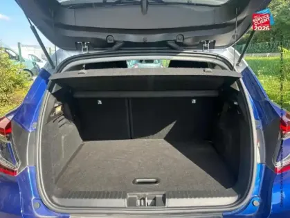 Photo 28 Renault Captur  1.6 E-Tech hybride 145ch Evolution GPS Camera