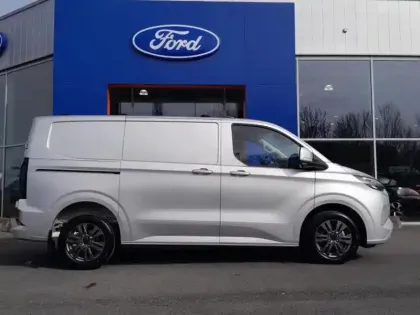 Photo 8 Ford Custom Gén. II Ph1 Limited 1