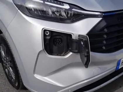 Photo 11 Ford Custom Gén. II Ph1 Limited 1