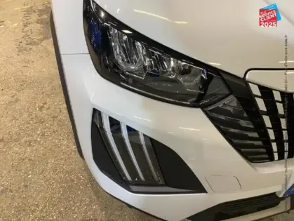 Photo 27 Peugeot 2008  1.2 100ch S&S Allure