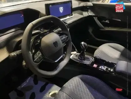 Photo 29 Peugeot 2008  1.2 100ch S&S Allure