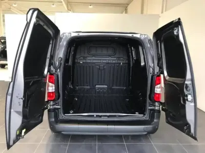 Photo 11 Opel Combo Cargo  M 800kg 100 kW Batterie 50 kWh