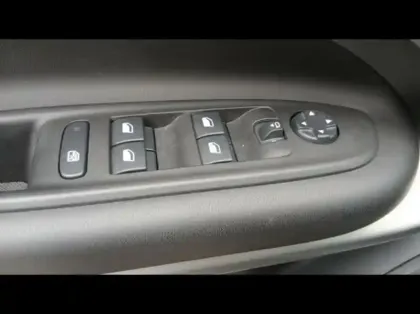 Photo 14 Jeep Avenger  1.2 Turbo T3 100ch Altitude