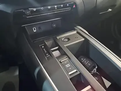 Photo 13 Citroën C5 aircross  1.2 Hybride 136ch MAX boite automatique