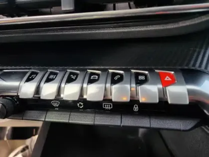 Photo 27 Peugeot 5008 II PureTech 130 S&amp;S EAT8 Active Business