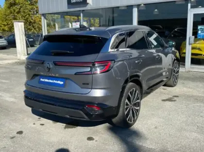 Photo 1 Renault Austral 1.2 E-Tech full hybrid 200ch Iconic- 24