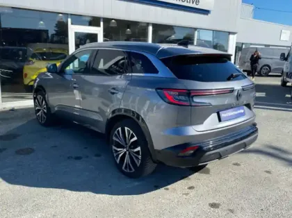 Photo 12 Renault Austral 1.2 E-Tech full hybrid 200ch Iconic- 24