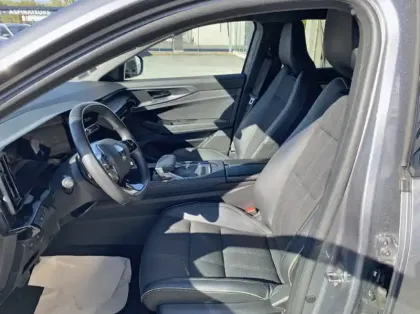 Photo 9 Renault Austral 1.2 E-Tech full hybrid 200ch Iconic- 24