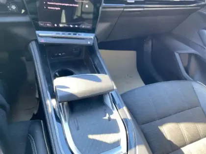 Photo 7 Renault Austral 1.2 E-Tech full hybrid 200ch Iconic- 24