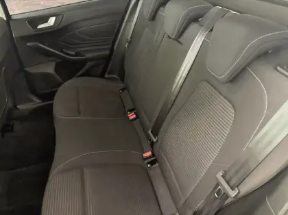 Photo 8 Ford Focus 1.0 EcoBoost 125ch mHEV Titanium X