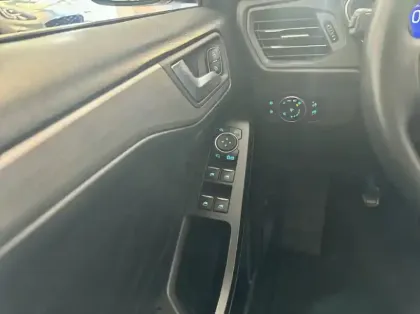 Photo 5 Ford Focus 1.0 EcoBoost 125ch mHEV Titanium X