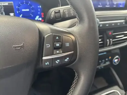 Photo 16 Ford Focus 1.0 EcoBoost 125ch mHEV Titanium X