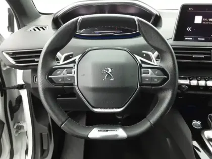 Photo 8 Peugeot 3008  Puretech 130ch S&S EAT8