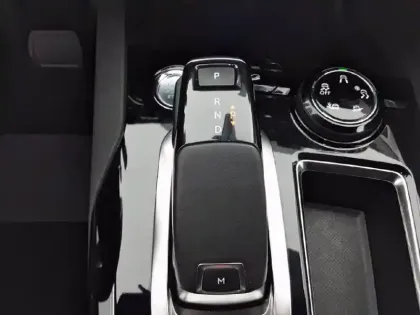 Photo 13 Peugeot 3008  Puretech 130ch S&S EAT8